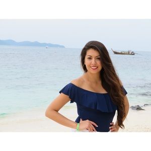 Meet your Posher, Yvette